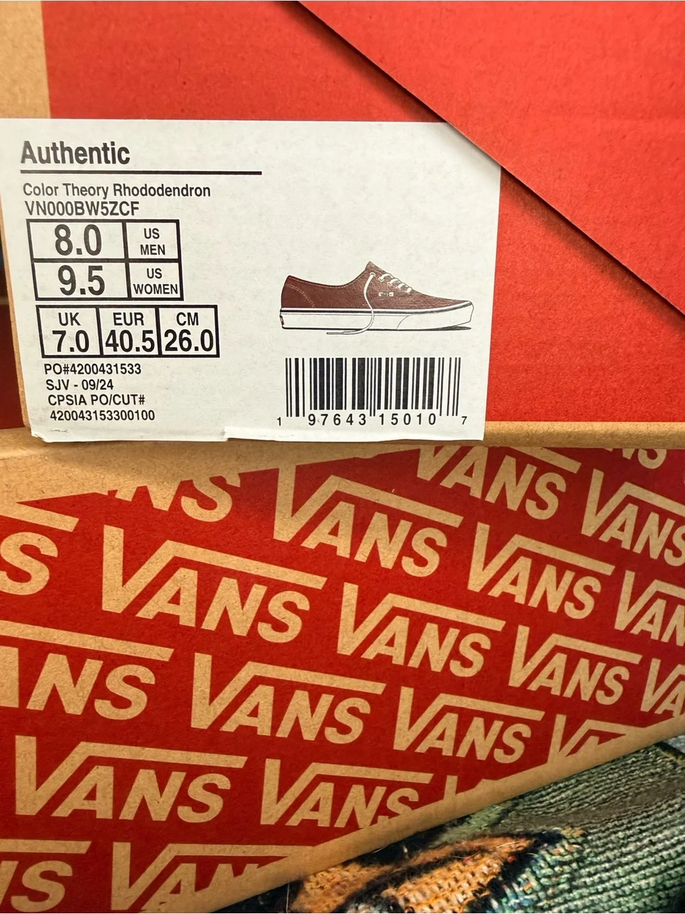 Gently Worn Vans Color Theory Authentics Rhododendron Men 8/Women 9.5
